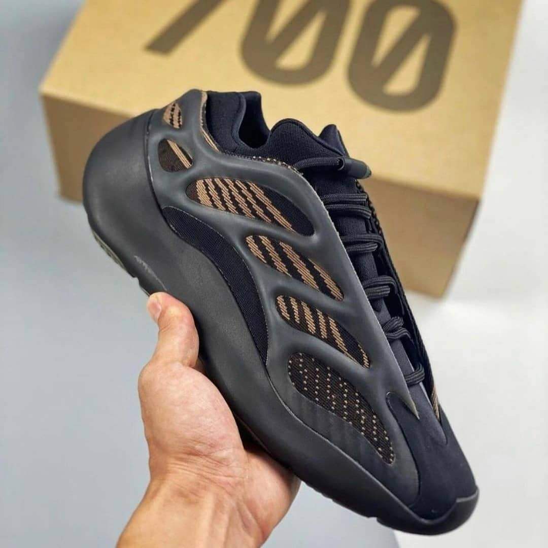 first copy ADIDAS YEEZY 700 V3 CLAY BROWN