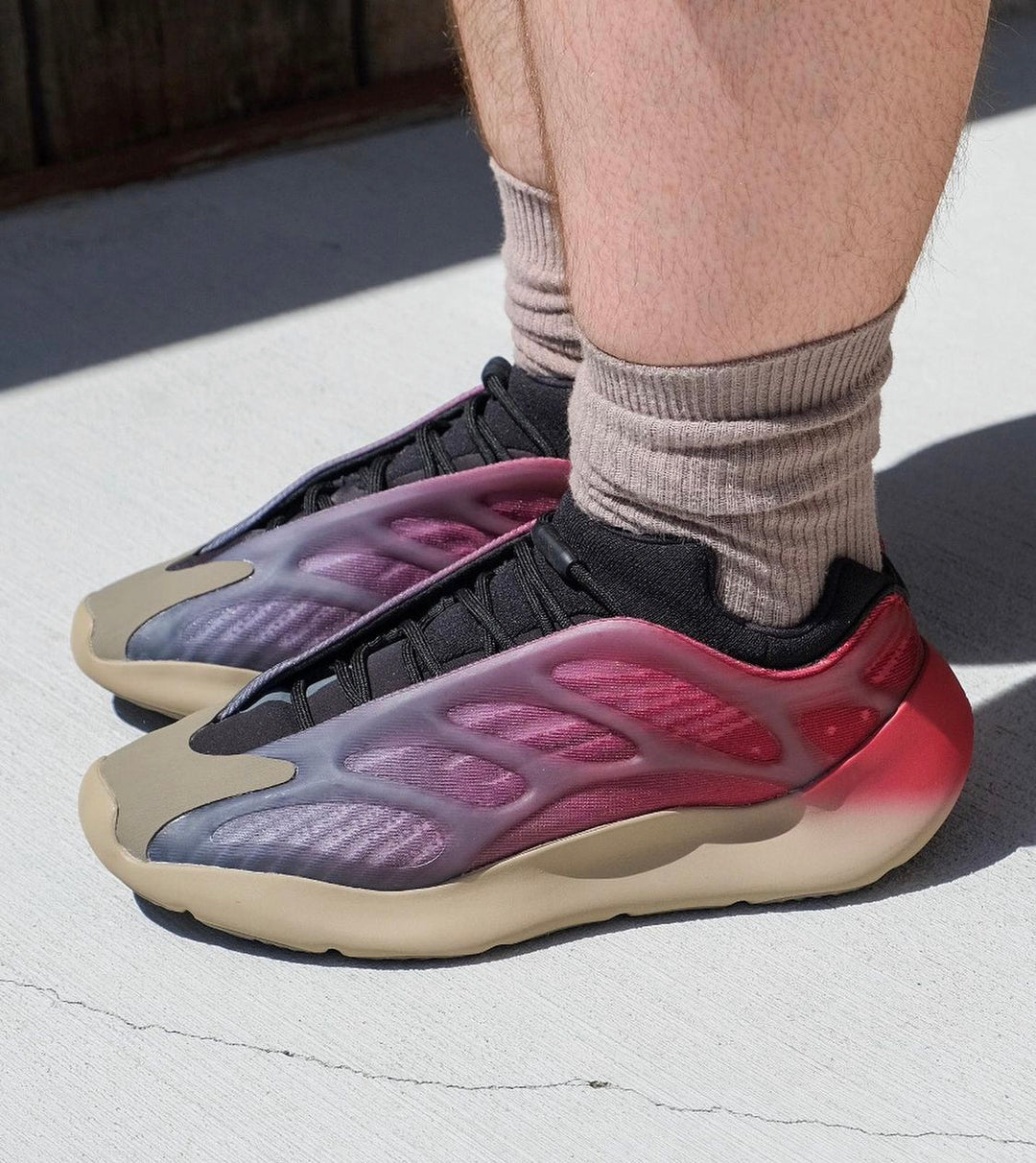first copy ADIDAS YEEZY BOOST 700 V3 "FADE CARBON"
