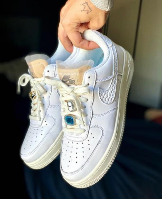 Airforce 1 07 “LX Bling”
