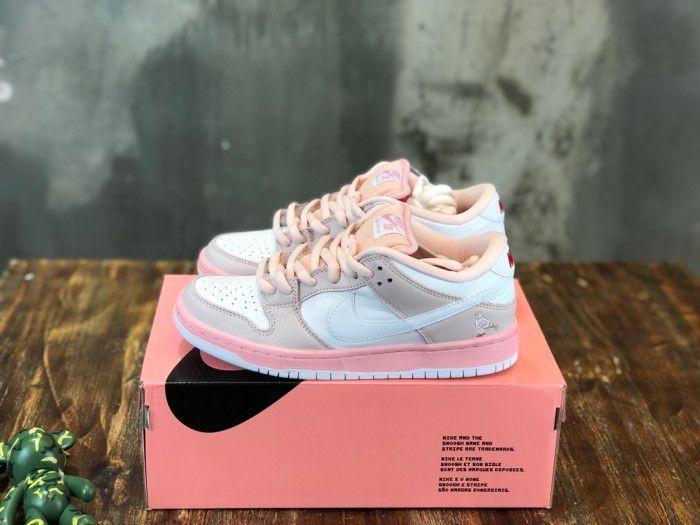First Copy Nike SB Dunk Low Pro “Pink Pigeon”